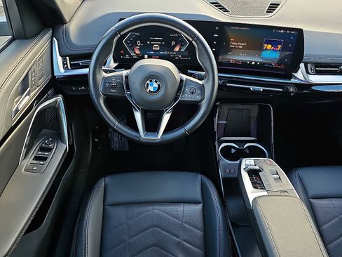 Used 2025 BMW X1 xDrive28i image 12