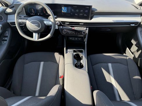 Used 2025 Hyundai Sonata SEL FWD image 12