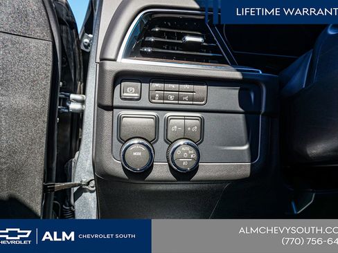 New 2026 Chevrolet Suburban LT w/ Comfort Package RWD image 38