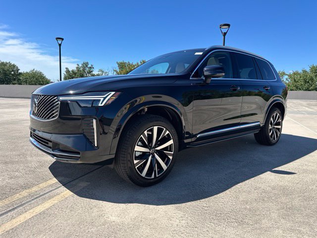 Certified 2025 Volvo XC90 B5 Core AWD/4WD image 4