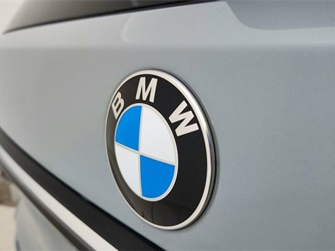 Used 2025 BMW X7 xDrive40i w/ M Sport Package image 16