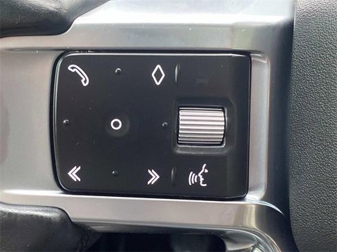 Used 2021 Land Rover Discovery S image 19