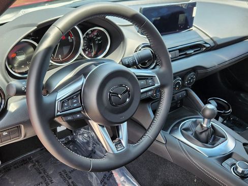 New 2026 MAZDA MX-5 Miata Club w/ Interior Package RWD image 3
