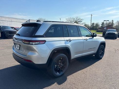 New 2026 Jeep Grand Cherokee 4WD image 29