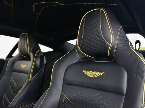Used 2023 Aston Martin DBS Coupe RWD image 5