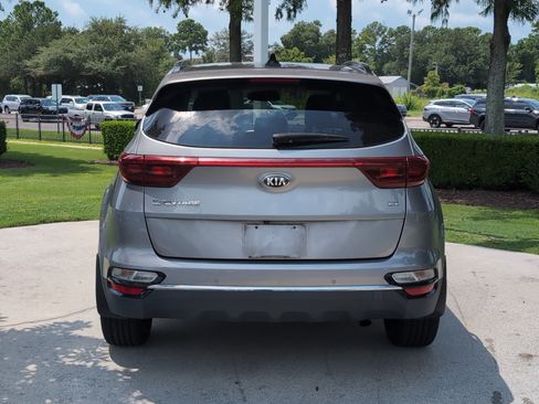 Used 2021 Kia Sportage EX w/ EX Technology Package FWD image 9
