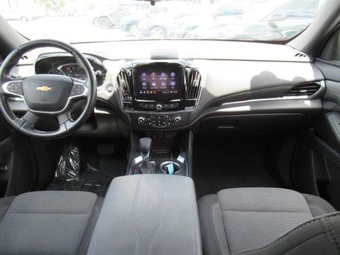 Certified 2023 Chevrolet Traverse LT FWD image 12
