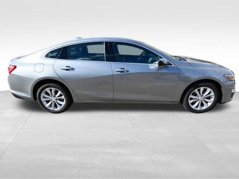 Used 2025 Chevrolet Malibu LT FWD image 8