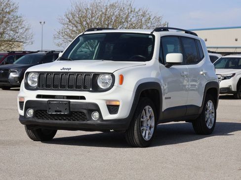 Used 2019 Jeep Renegade Latitude w/ Cold Weather Group image 6