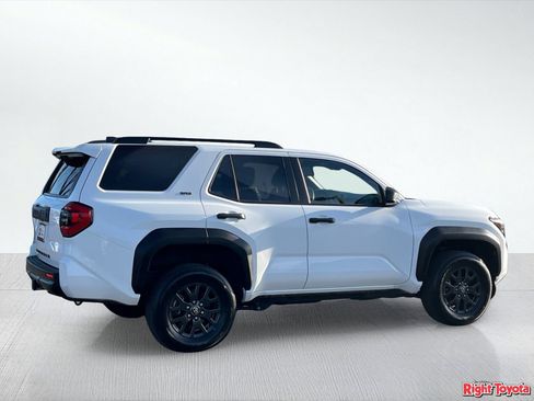 Certified 2025 Toyota 4Runner SR5 AWD/4WD image 7