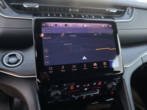 New 2025 Jeep Grand Cherokee L Limited w/ Luxury Tech Group II image 7