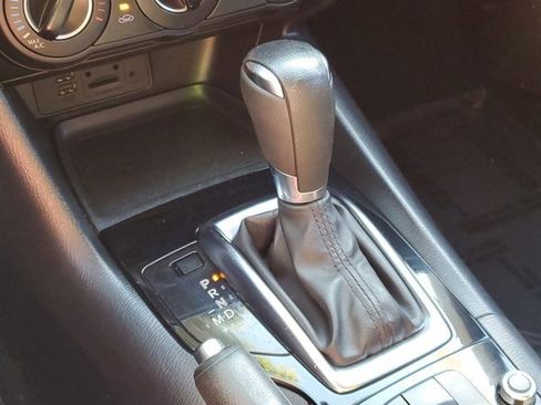 Used 2016 MAZDA MAZDA3 i Sport w/ Preferred Equipment Package image 21