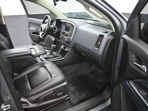 Used 2020 Chevrolet Colorado Z71 AWD/4WD image 16
