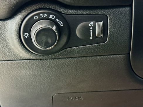 Used 2025 Dodge Durango GT AWD/4WD image 10