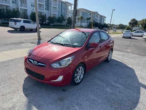 Used 2012 Hyundai Accent GLS w/ Premium Pkg 3 image 4