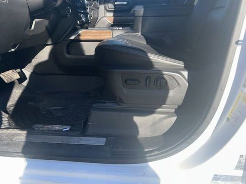 Used 2020 Chevrolet Silverado 2500 High Country w/ Z71 Off-Road Package image 7