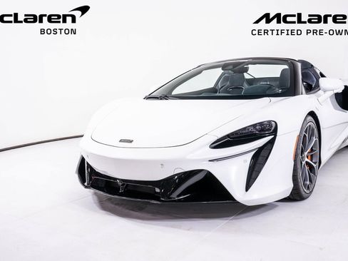 Used 2025 McLaren Artura Spider RWD image 11