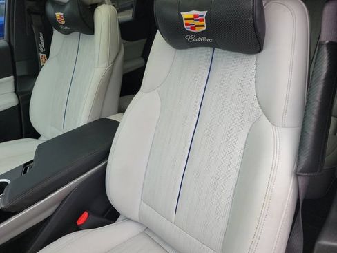 Used 2024 Cadillac Lyriq Luxury RWD image 5