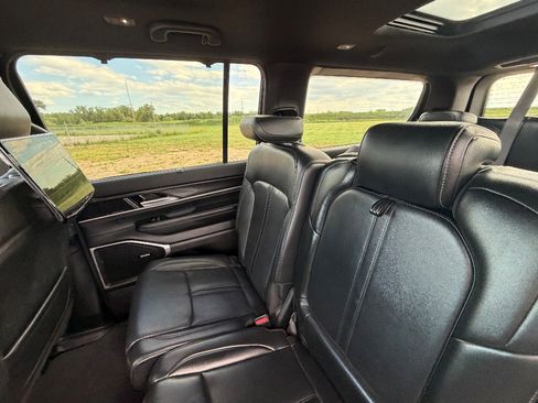 Used 2022 Jeep Wagoneer Series I w/ Convenience Group I AWD/4WD image 20