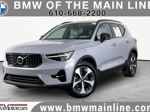 Used 2025 Volvo XC40 B5 Plus w/ Protection Package Premier AWD/4WD image 1
