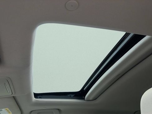 Certified 2025 Honda CR-V EX image 17