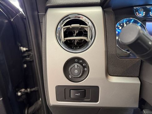 Used 2014 Ford F150 Lariat w/ Lariat Chrome Package AWD/4WD image 26