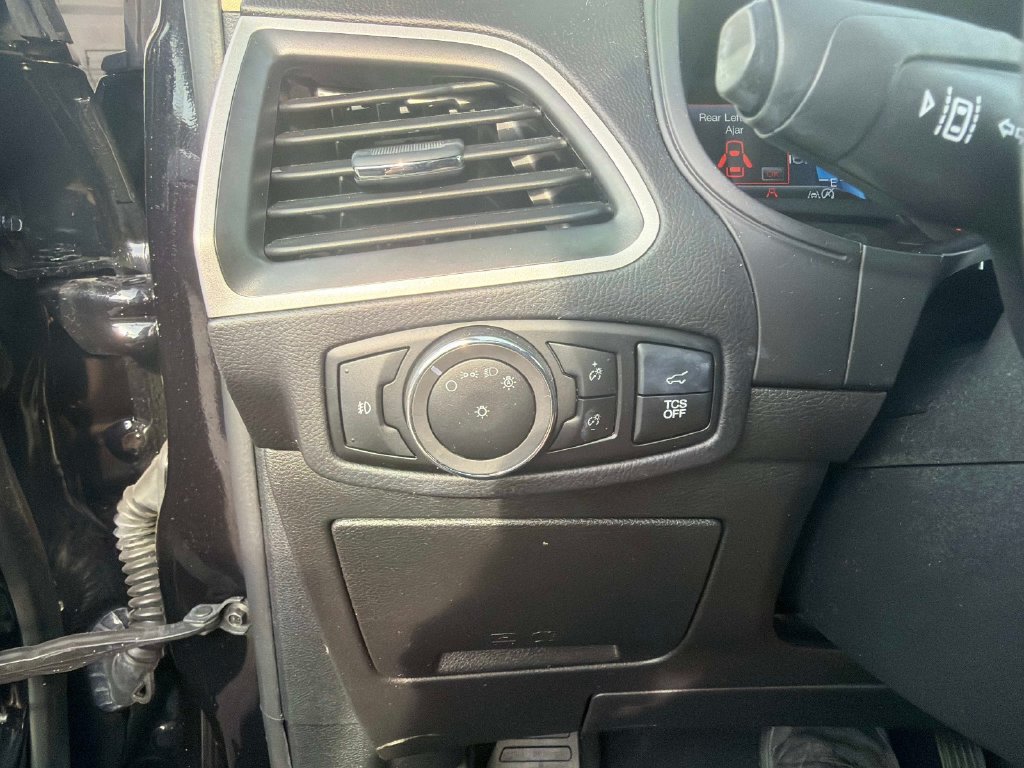 Used 2024 Ford Edge SEL w/ Convenience Package AWD/4WD image 30