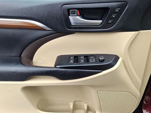 Used 2017 Toyota Highlander Limited w/ Protection Package #3 image 15