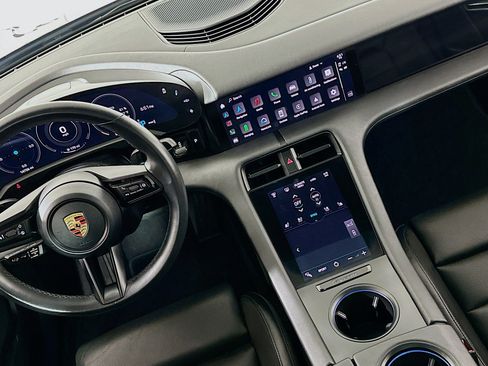 Used 2020 Porsche Taycan 4S image 17