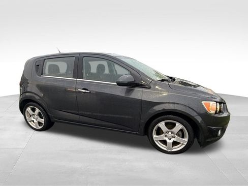 Used 2014 Chevrolet Sonic LTZ FWD image 4