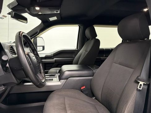 Used 2019 Ford F150 XLT w/ Equipment Group 302A Luxury AWD/4WD image 12