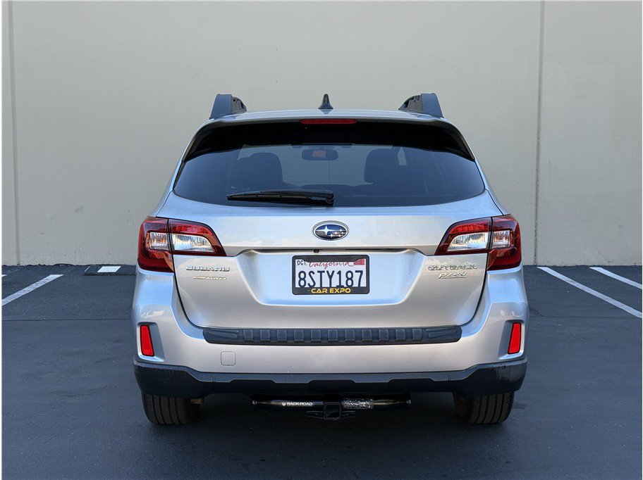 Used 2016 Subaru Outback 2.5i Limited AWD/4WD image 5