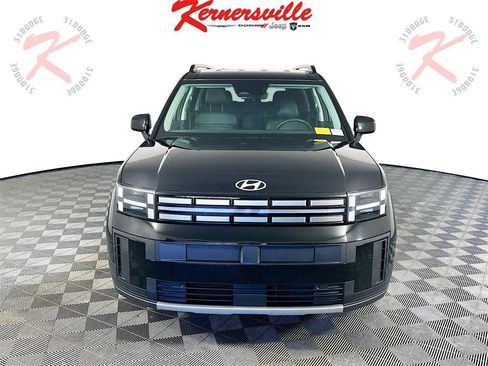Used 2025 Hyundai Santa Fe SEL image 2