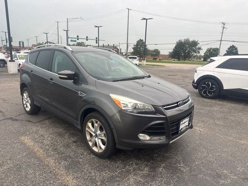 Used 2016 Ford Escape Titanium w/ Equipment Group 301A AWD/4WD image 8