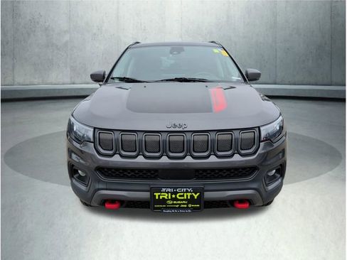 Used 2022 Jeep Compass Trailhawk w/ Sun and Sound Group AWD/4WD image 11