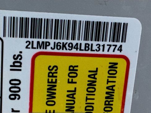 Used 2020 Lincoln Nautilus Reserve w/ Equipment Group 201A image 33