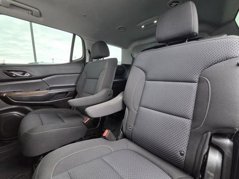 Used 2022 GMC Acadia SLE w/ Driver Convenience Package image 25