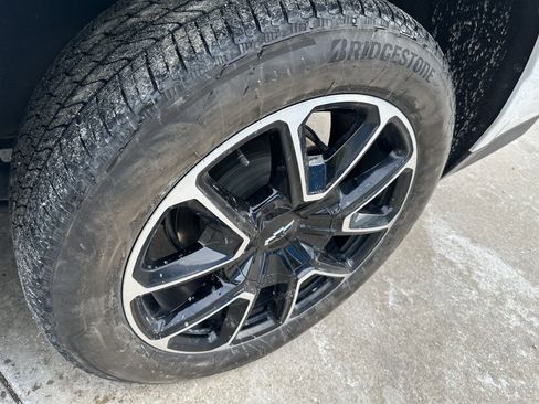 Certified 2024 Chevrolet Suburban RST w/ Luxury Package image 9