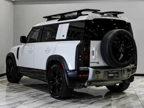Used 2022 Land Rover Defender 110 X-Dynamic HSE AWD/4WD image 13