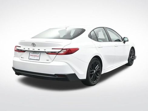 Used 2025 Toyota Camry SE FWD image 5
