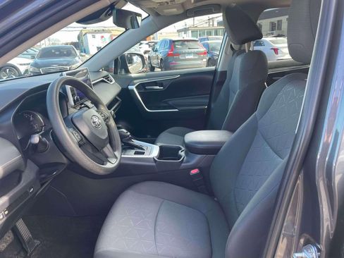 Used 2023 Toyota RAV4 XLE w/ Convenience Package image 16