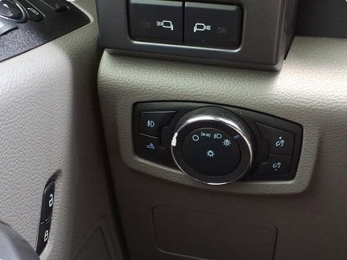 Used 2022 Ford F250 XLT w/ Black Appearance Package AWD/4WD image 21