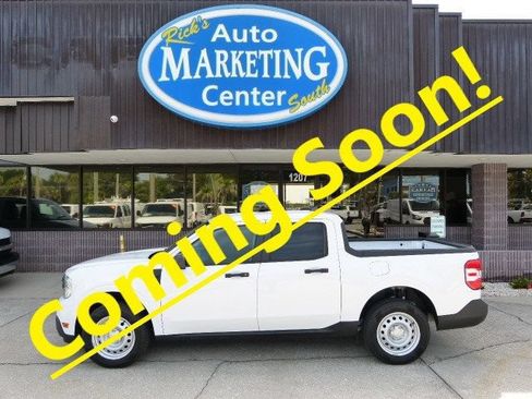 Used 2022 Ford Maverick XL FWD image 1