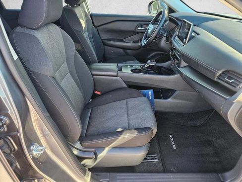Used 2025 Nissan Rogue SV image 20