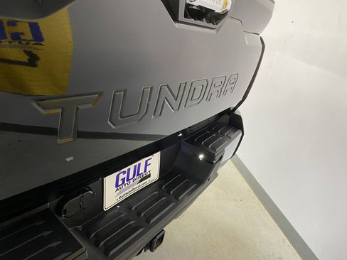 Used 2025 Toyota Tundra Limited w/ Power Package image 19