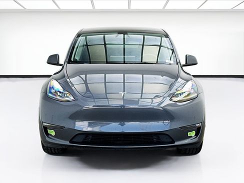 Used 2023 Tesla Model Y Long Range AWD/4WD image 2