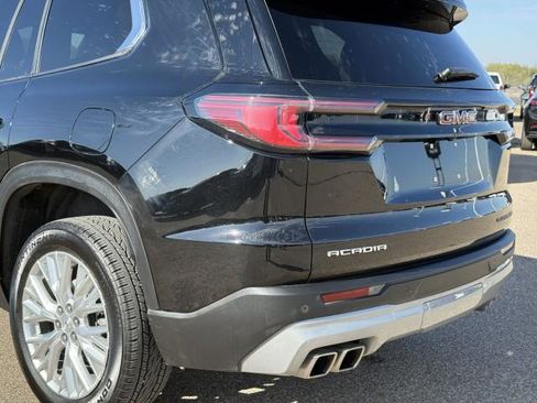 Used 2024 GMC Acadia Elevation image 15