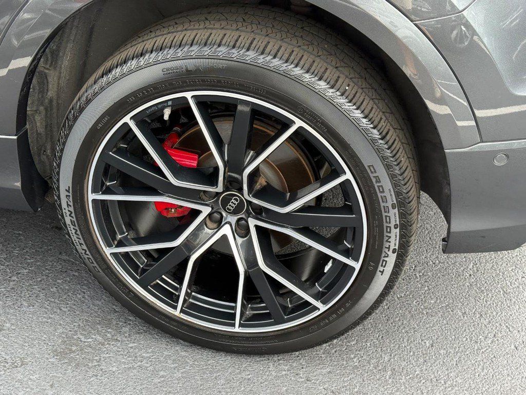Used 2023 Audi Q8 Premium Plus w/ Premium Plus Package AWD/4WD image 7
