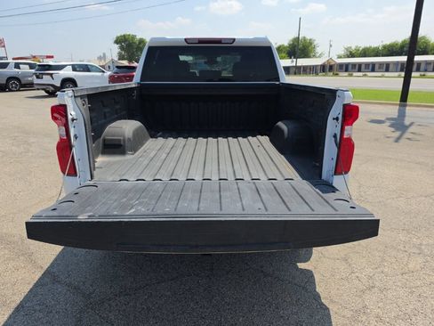 Used 2025 Chevrolet Silverado 1500 RST w/ Z71 Off-Road Package AWD/4WD image 8