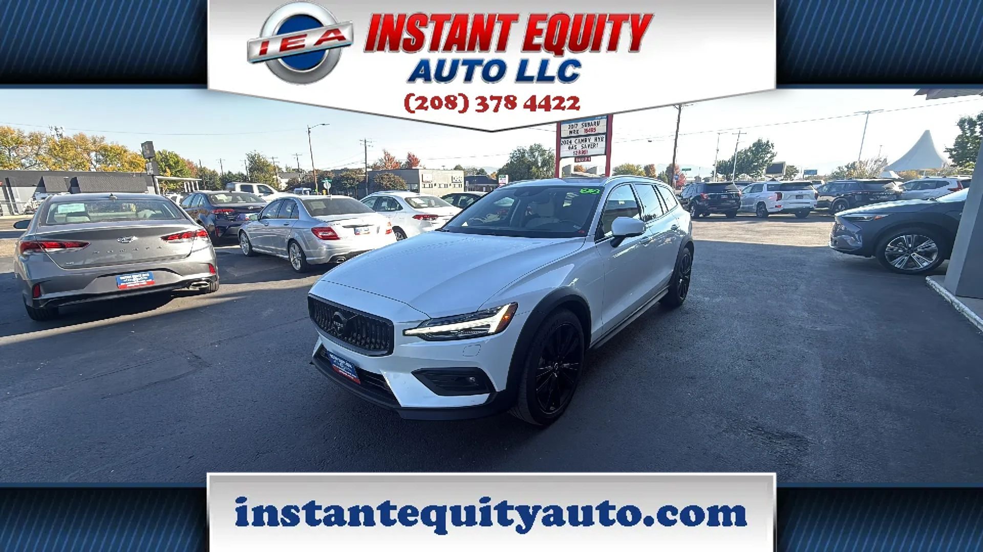 Used 2022 Volvo V60 T5 Cross Country w/ Advanced Package AWD/4WD image 2